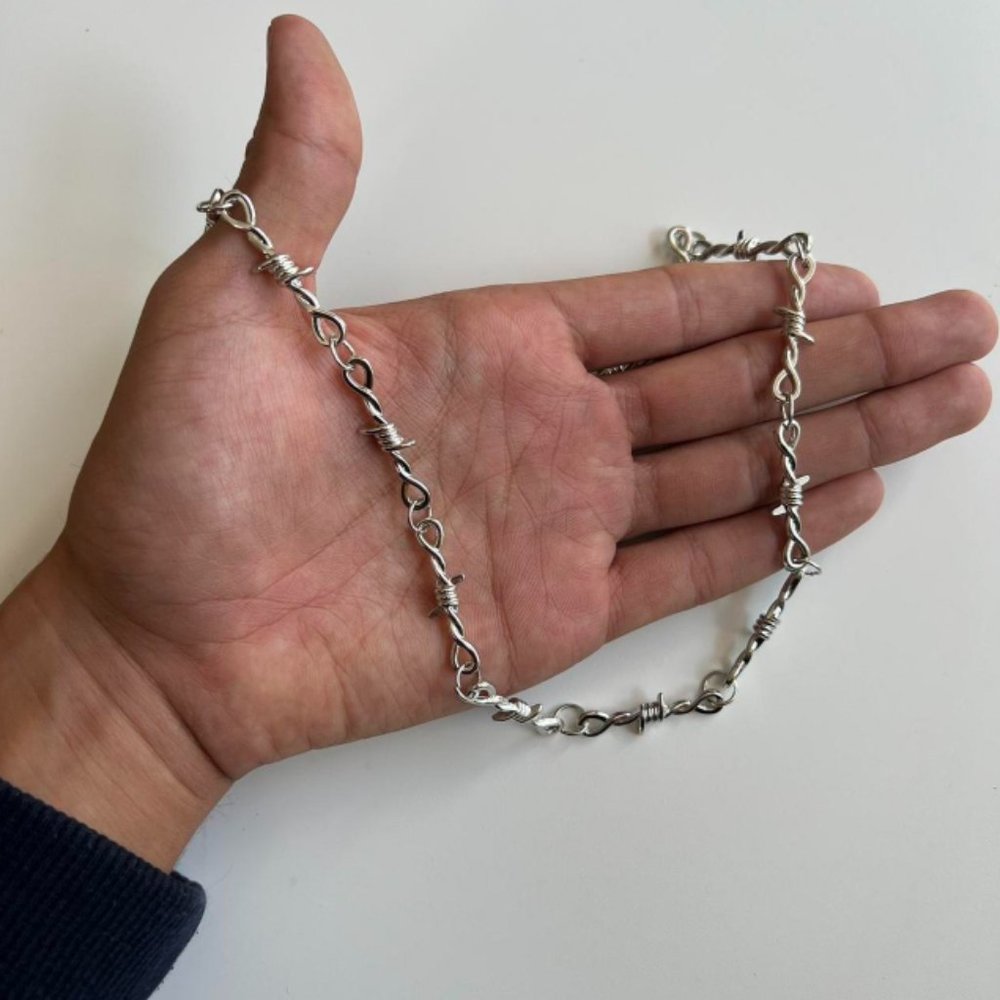 y2k 2000s vintage retro style barbwire thorn emo chain necklace